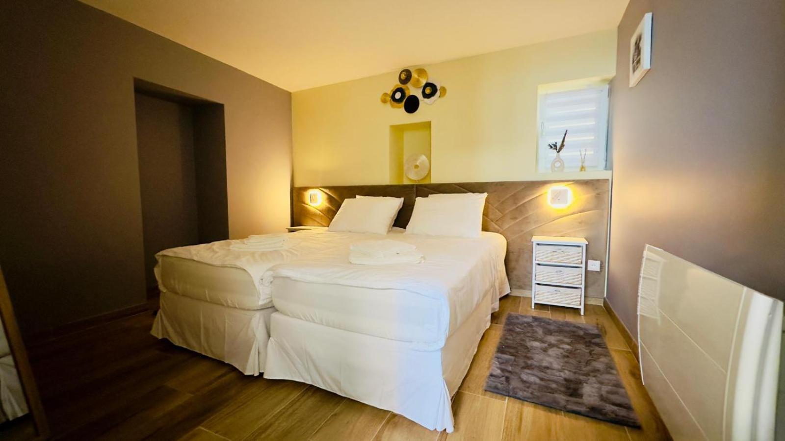 Appartement Cosy A Reminiac ภายนอก รูปภาพ